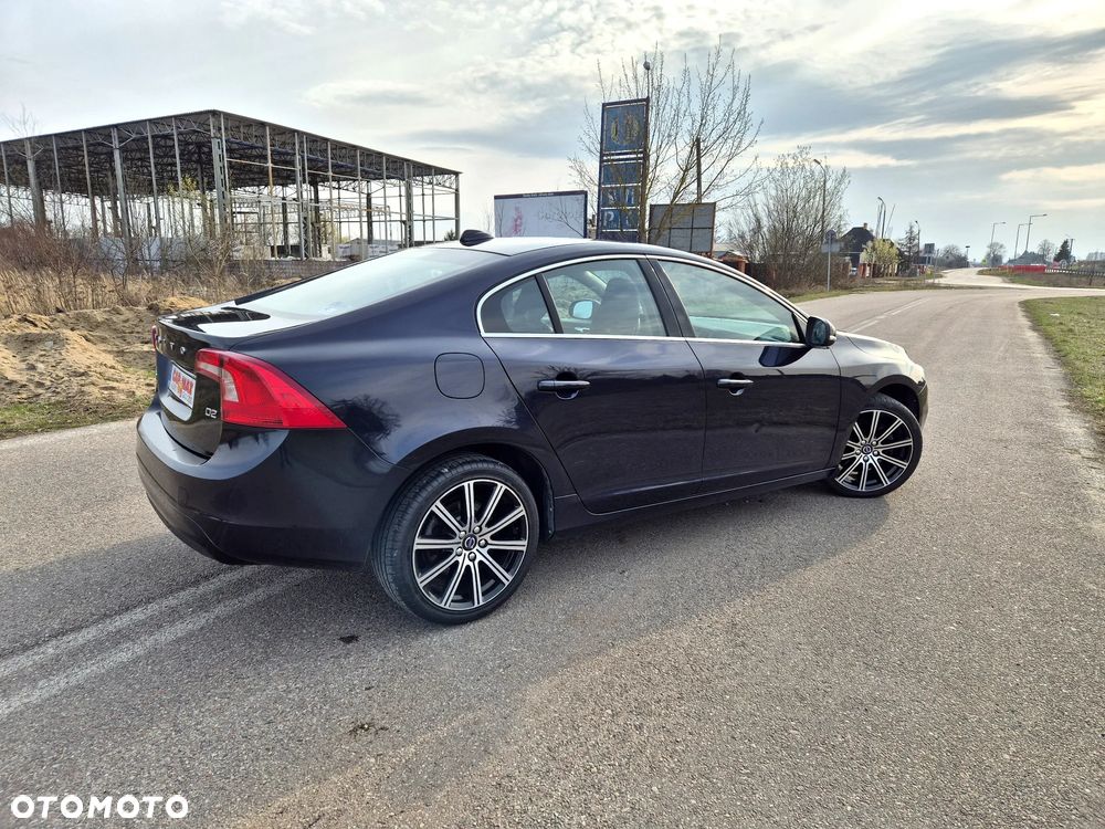 Volvo S60 D2 Momentum - 15