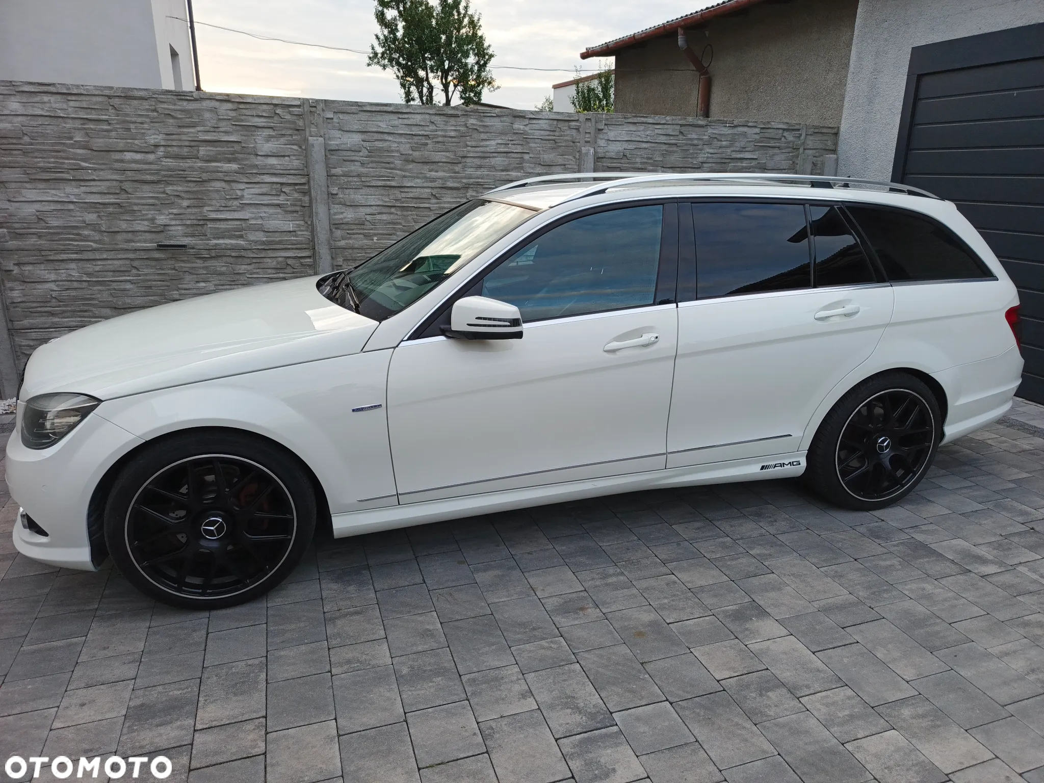 Mercedes-Benz Klasa C 220 T CDI DPF Automatik Avantgarde - 17