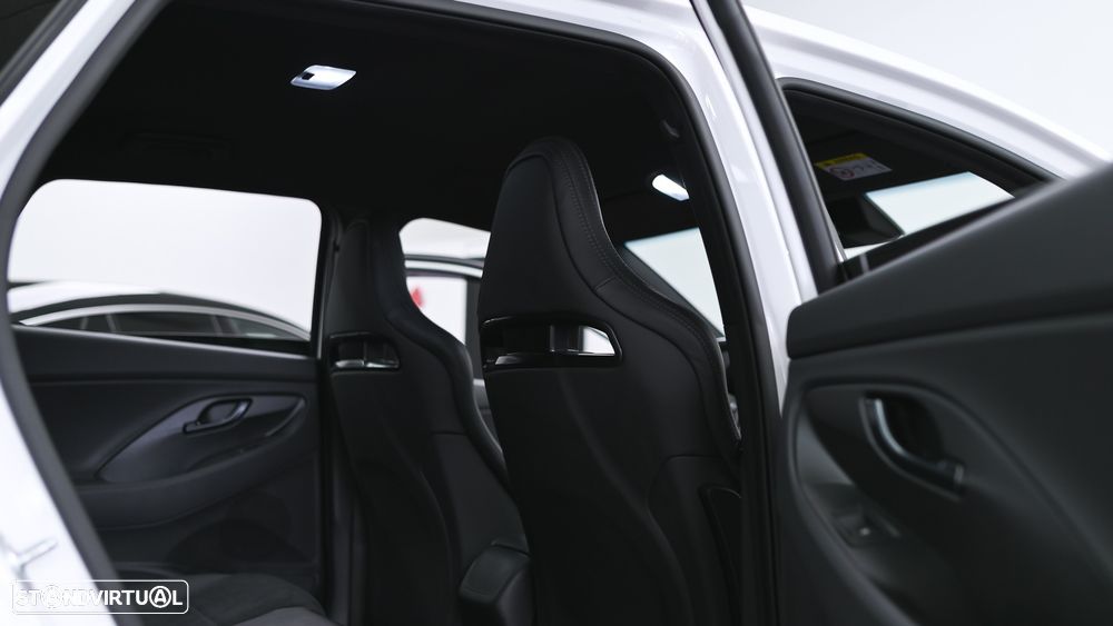 Hyundai i30 N 2.0 T-GDi Pack Performance 8DCT - 52