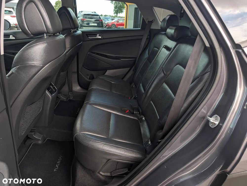 Hyundai Tucson 1.7 CRDI BlueDrive Style 2WD - 37