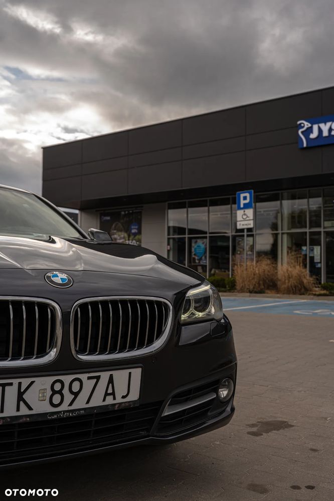 BMW Seria 5 520d xDrive - 2