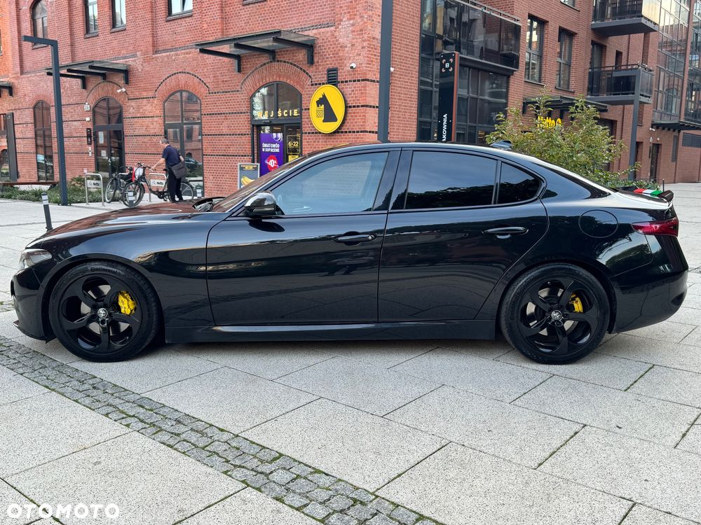Alfa Romeo Giulia - 11