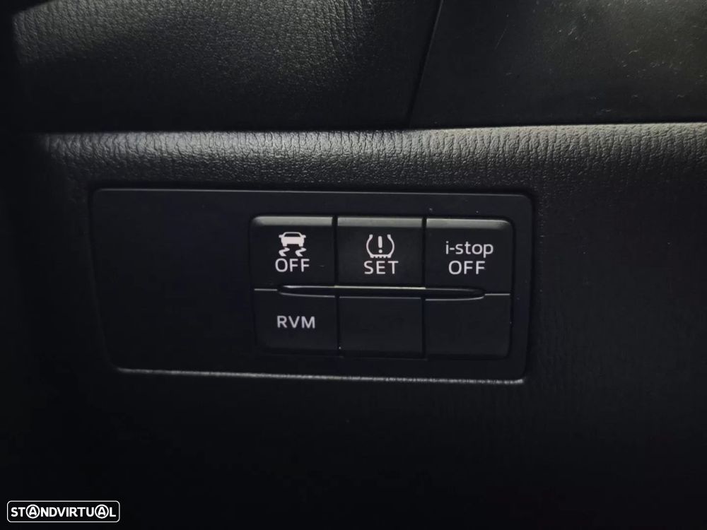 Mazda 3 Hatchback 1.5 Sky-D Excellence Navi - 28