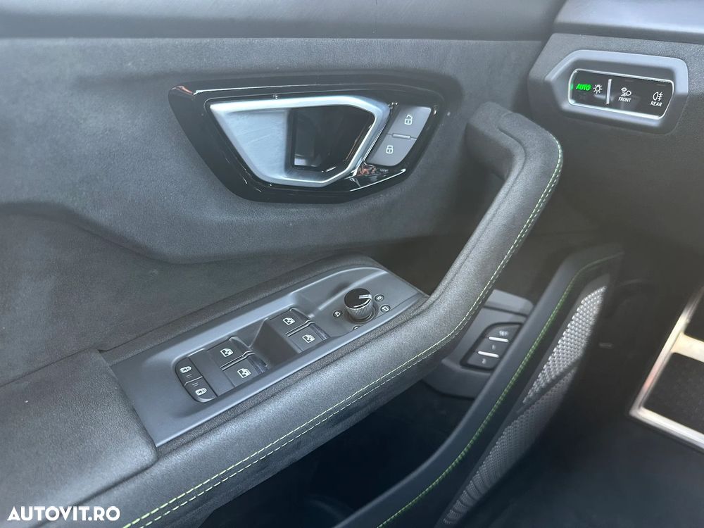 Lamborghini URUS - 18