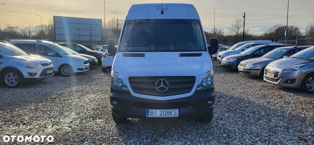 Mercedes-Benz Sprinter - 2