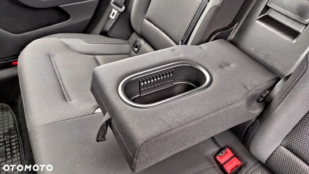 Volkswagen Golf - 31