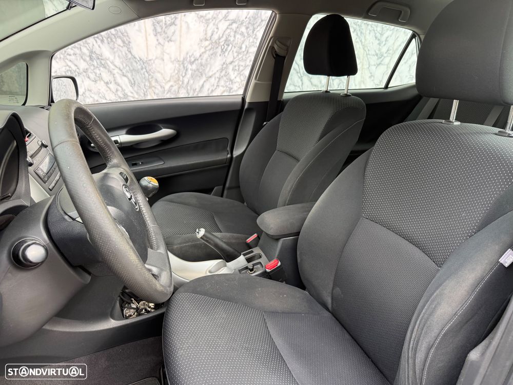 Toyota Auris 1.4 D-4D Comfort 110g - 8