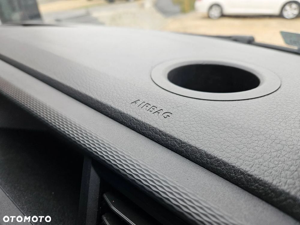 Volkswagen Transporter LONG 2.0TDI - 20