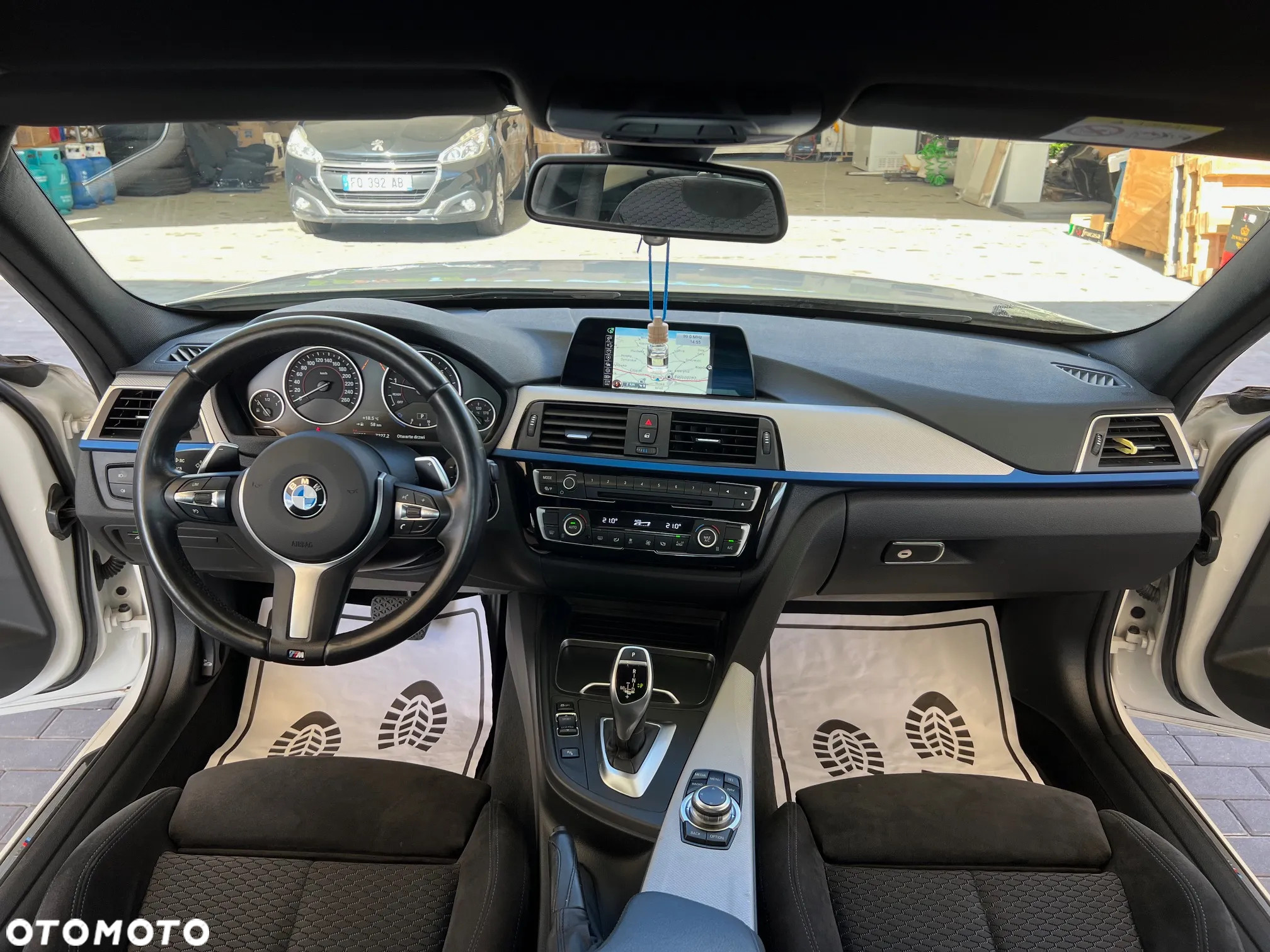 BMW Seria 3 330i xDrive M Sport - 8