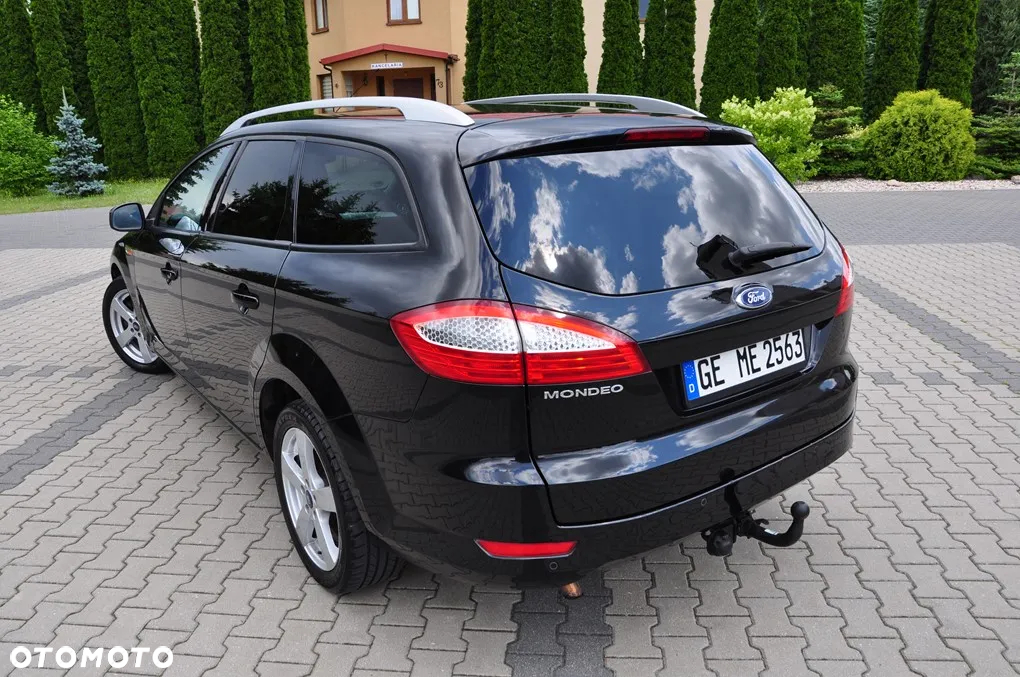 Ford Mondeo 2.0 FF Ghia - 24