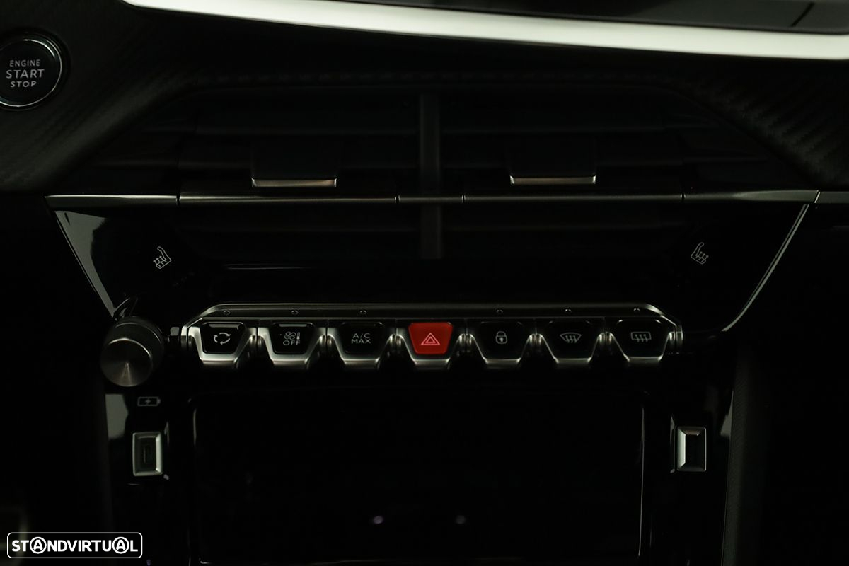 Peugeot e-2008 50 kWh GT - 15