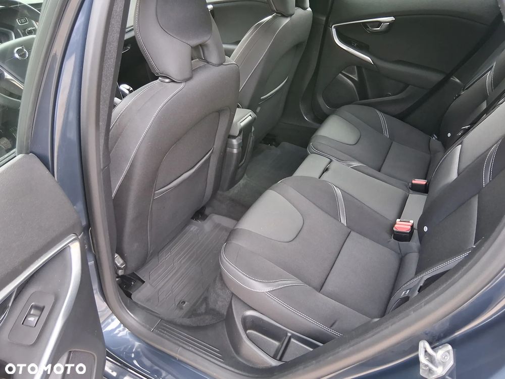Volvo V40 D2 Inscription - 15