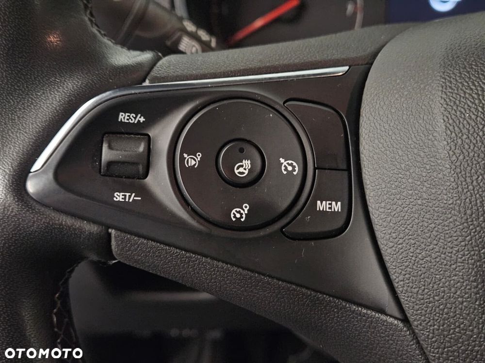 Opel Crossland X - 14