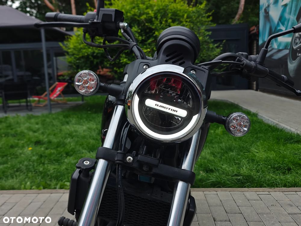 QJMOTOR SRV 125 - 6