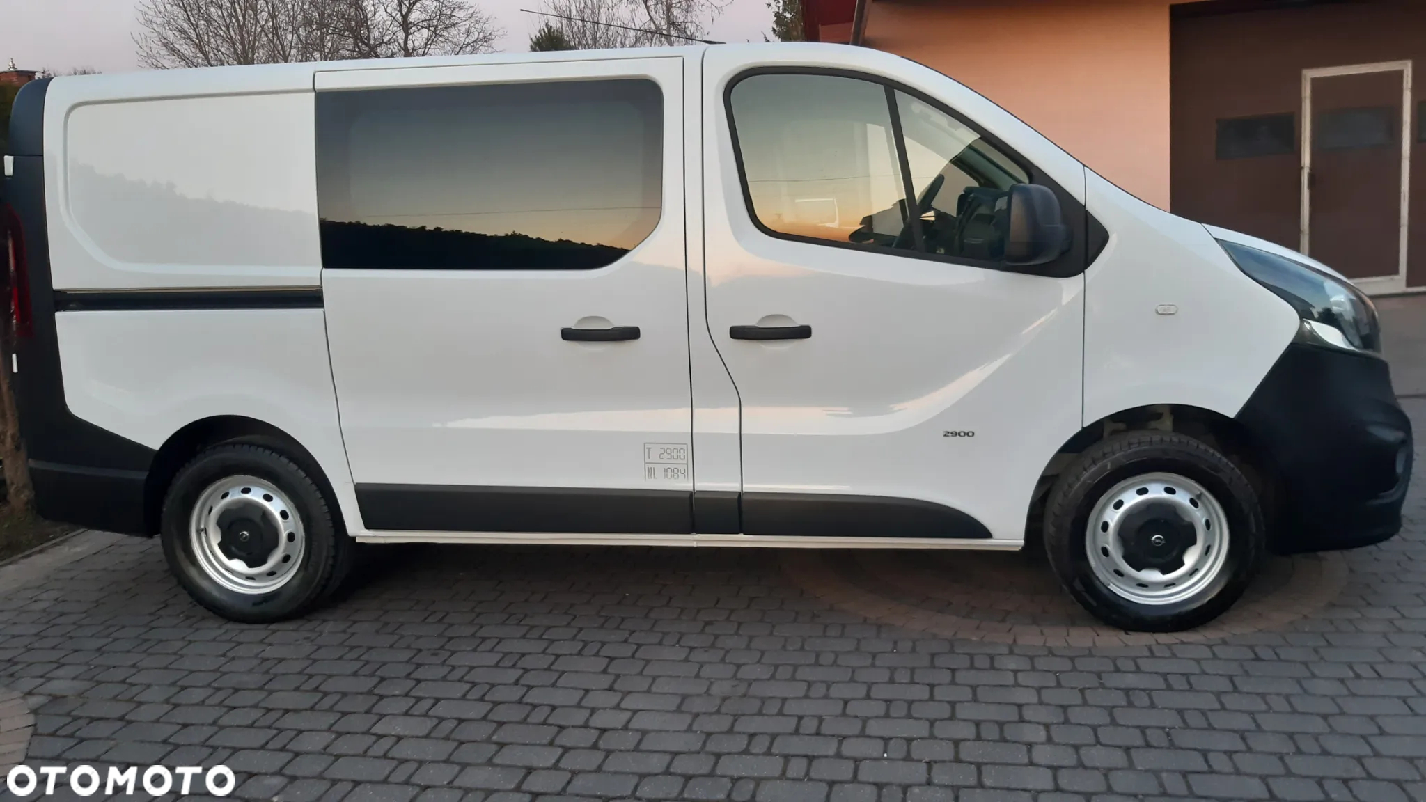 Opel Vivaro - 16