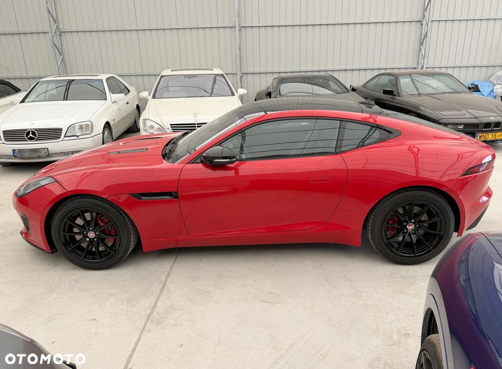 Jaguar F-Type P300 - 13