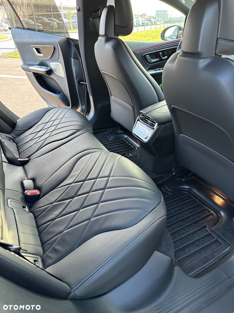 Mercedes-Benz EQE 350 90.5kWh 4-Matic AMG Line - 14