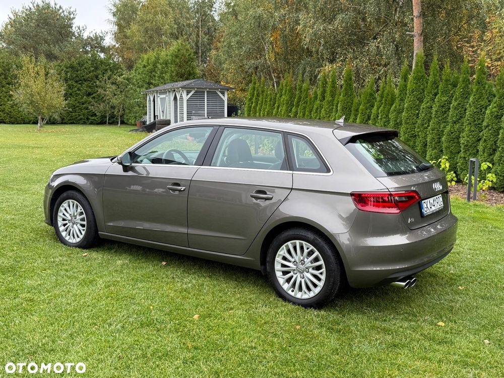 Audi A3 Sportback 1.4 TFSI Ambiente - 11