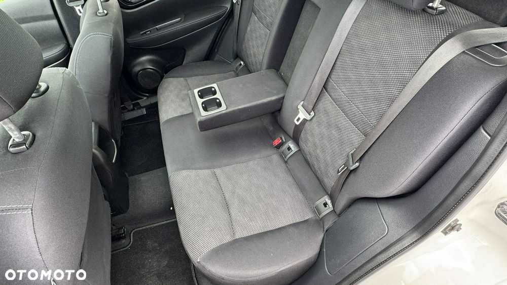 Nissan Qashqai 1.5 dCi TEKNA - 27