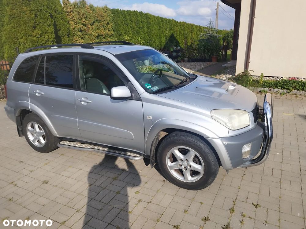 Toyota RAV4 2.0 D-4D 4x4 - 2