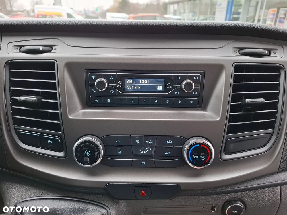 Ford TRANSIT CUSTOM - 12