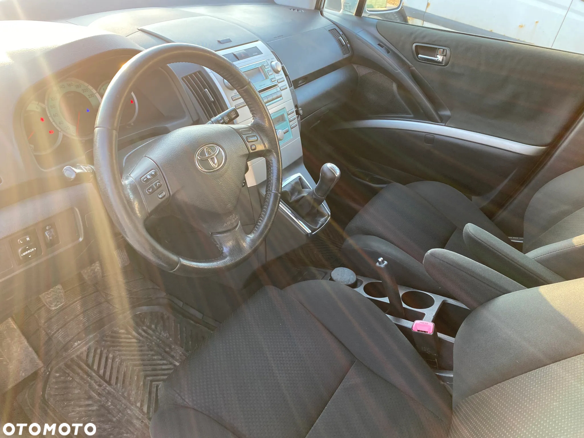 Toyota Corolla Verso 2.0 D-4D Prestige 7os - 15