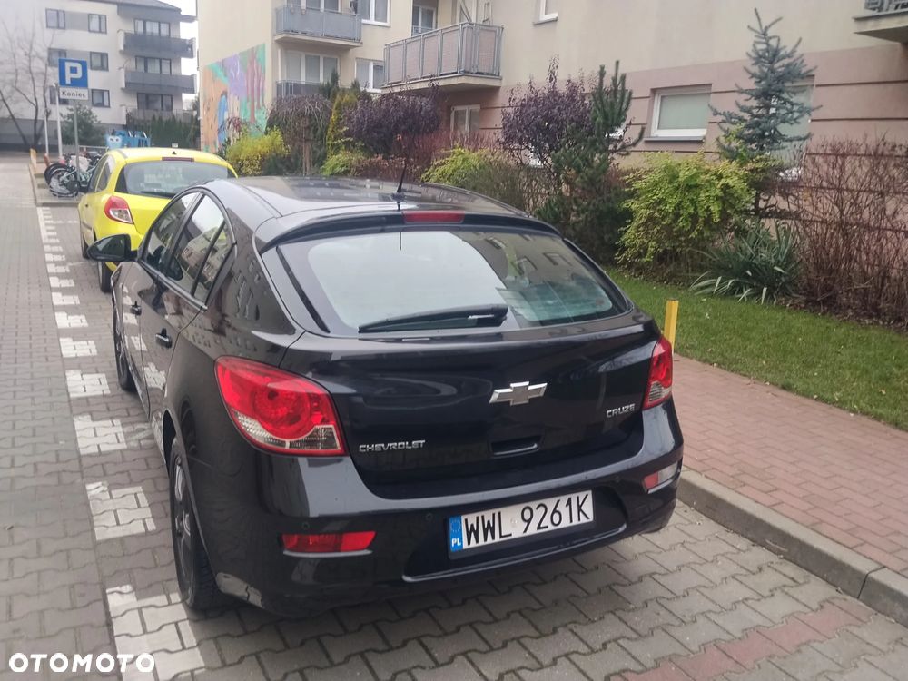 Chevrolet Cruze 1.6 LS - 3