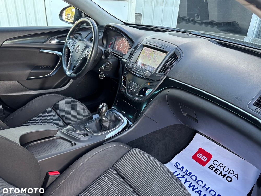 Opel Insignia - 15