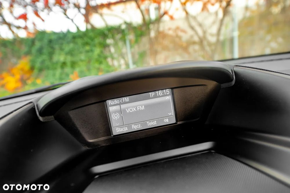 Ford Kuga 1.6 EcoBoost 4x4 Titanium - 28