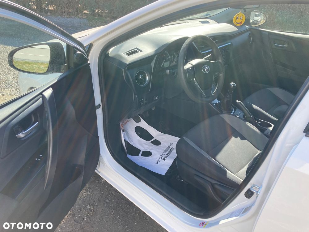 Toyota Auris 1.6 Active - 9