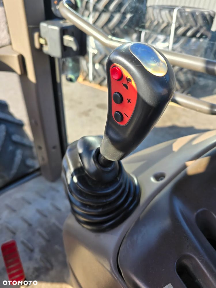 Renault Ares 556 RX - 18