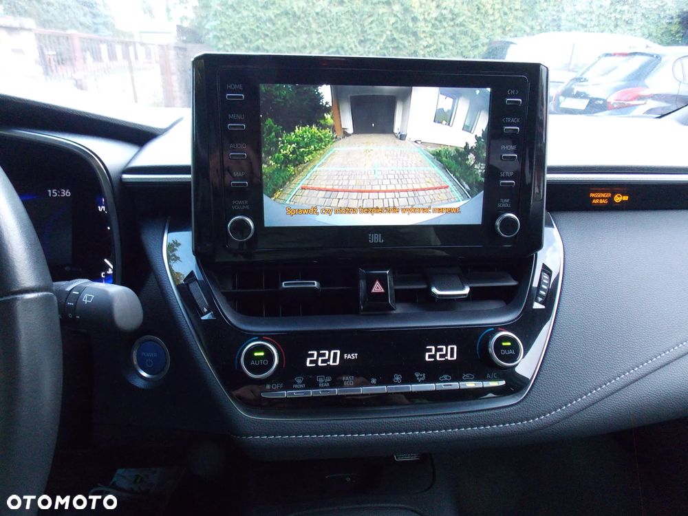 Toyota Corolla 1.8 Hybrid GPF Executive - 17