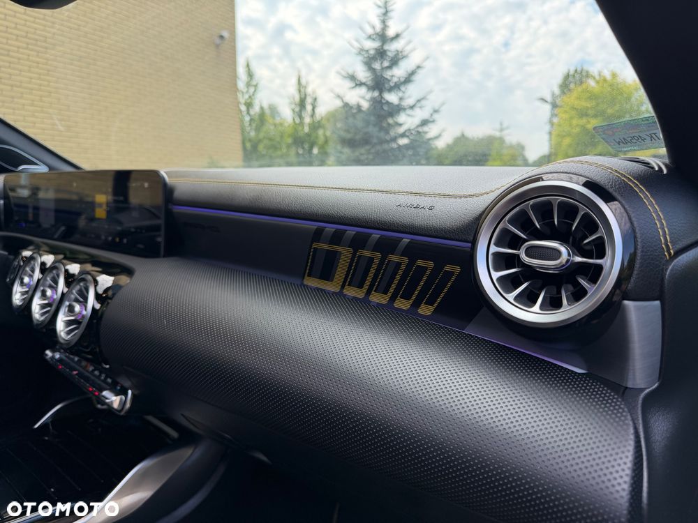 Mercedes-Benz Klasa A 45 S AMG 4-Matic 8G-DCT - 32