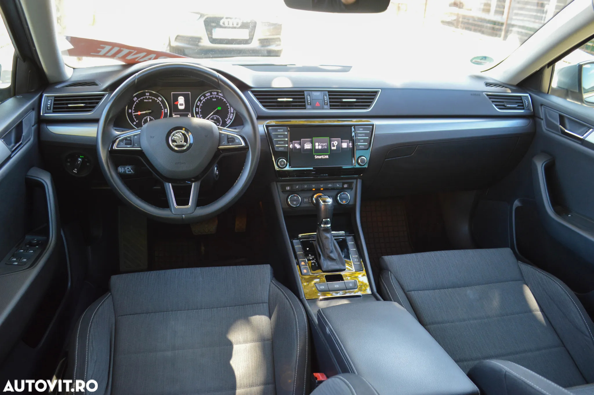 Skoda Superb 2.0 TDI DSG Ambition - 26