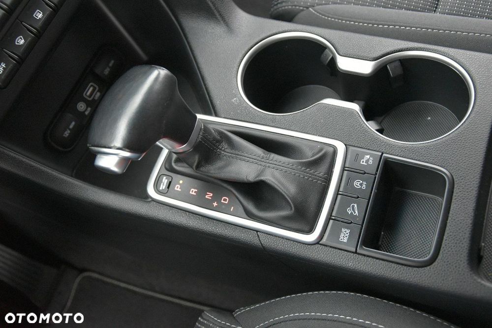 Kia Sportage 1.7 CRDI Business Line 2WD DCT - 9