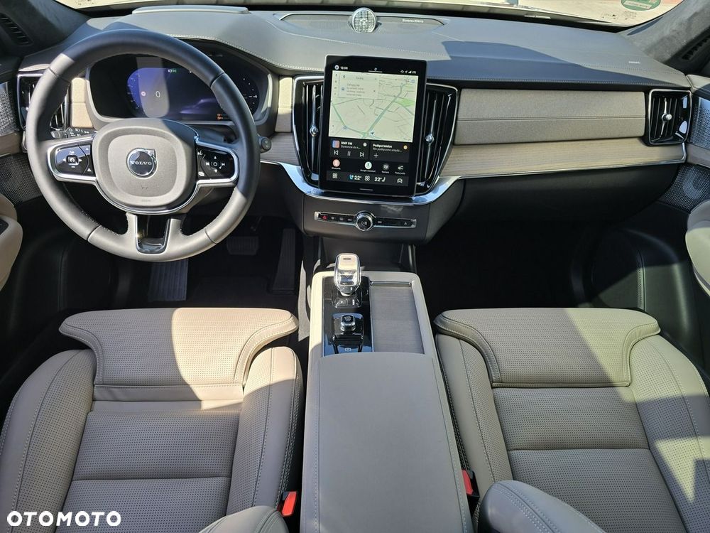 Volvo XC 90 T8 AWD Plug-In Hybrid Ultra Dark 7os - 13