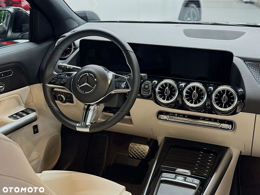 Mercedes-Benz EQA 300 66.5kWh 4-Matic Progressive - 7