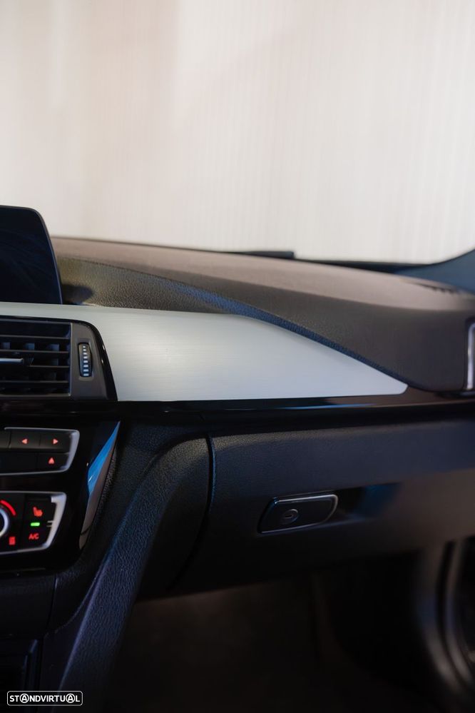 BMW 318 d Pack M - 44