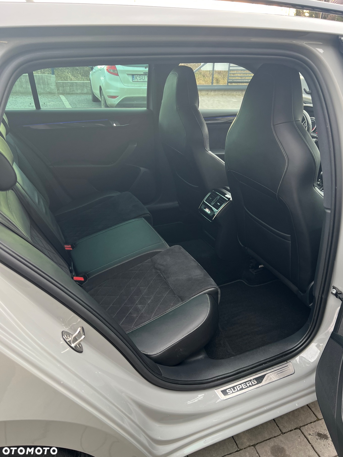 Skoda Superb 2.0 TDI DSG SportLine - 13