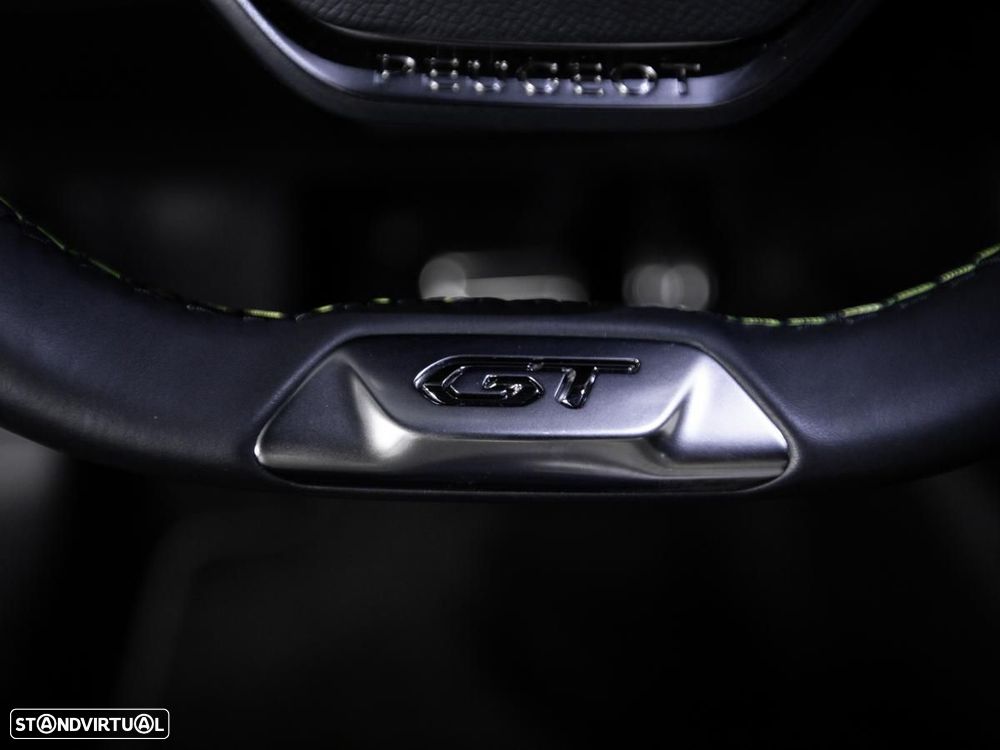 Peugeot 2008 1.2 PureTech GT EAT8 - 17