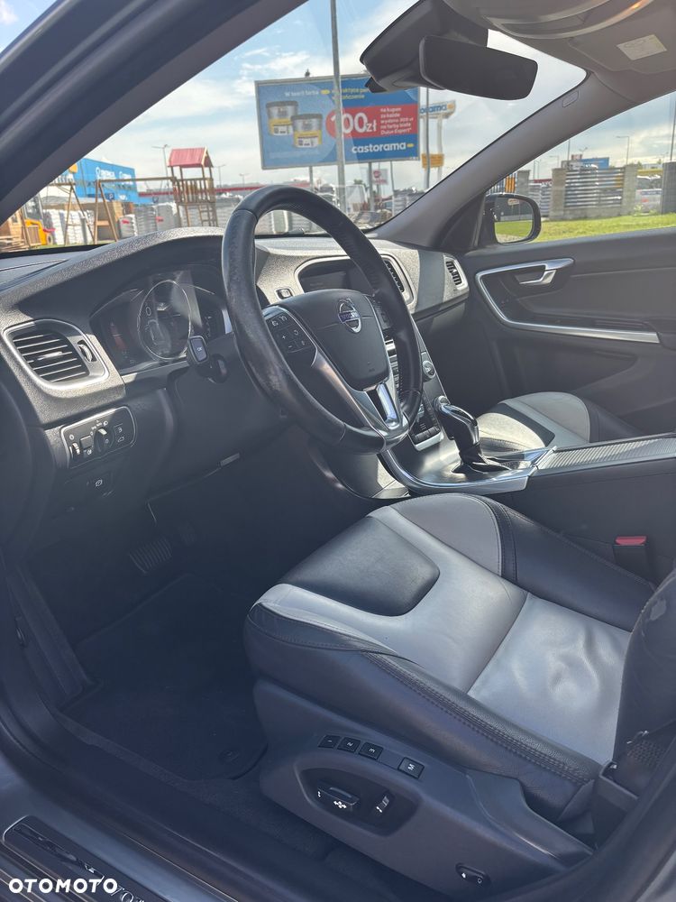 Volvo V60 Cross Country D3 Drive-E Kinetic - 9