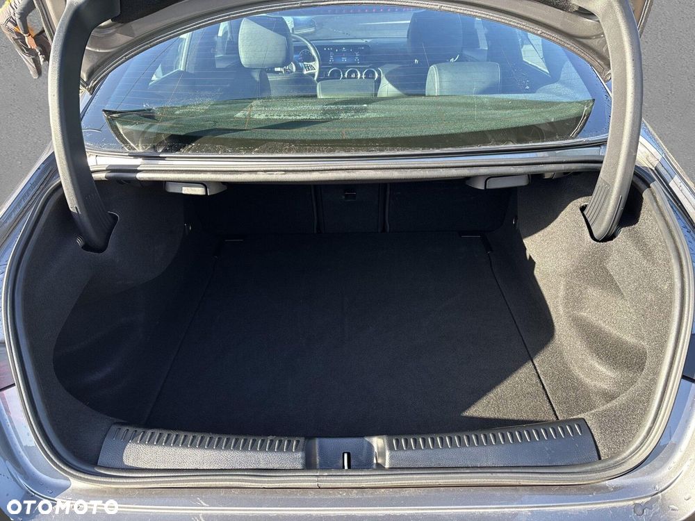 Mercedes-Benz CLA - 27