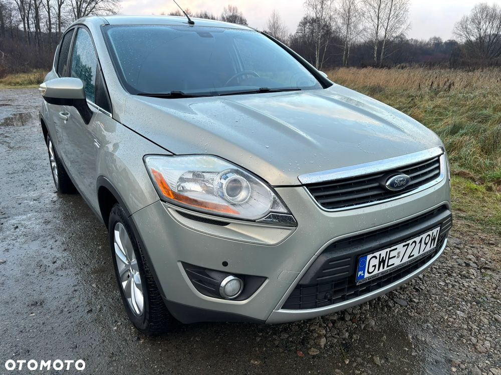 Ford Kuga 2.0 TDCi 2x4 Titanium - 18