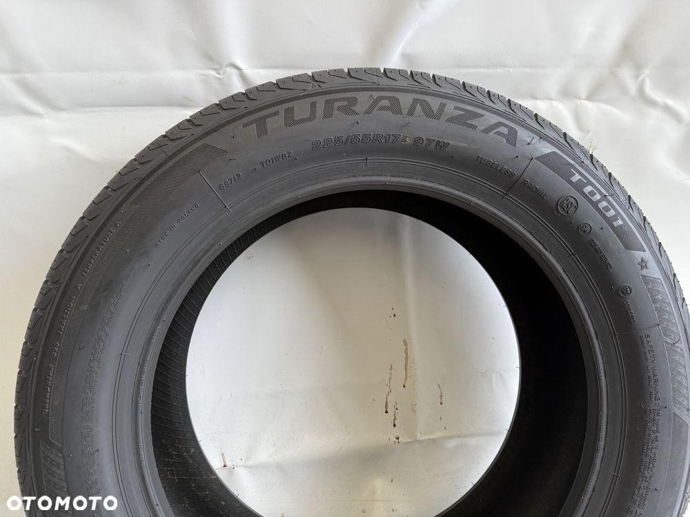 225/55/17 Bridgestone Turanza T001 RSC 97W 2018R (558) - 2