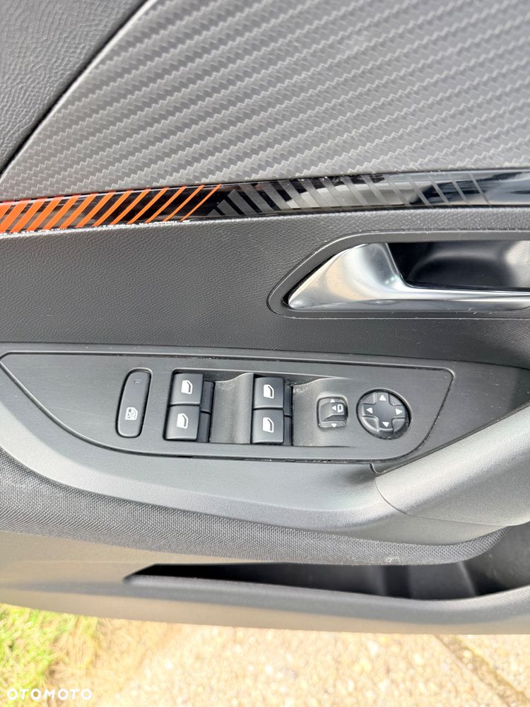 Peugeot 2008 BlueHDi 110 Active - 20