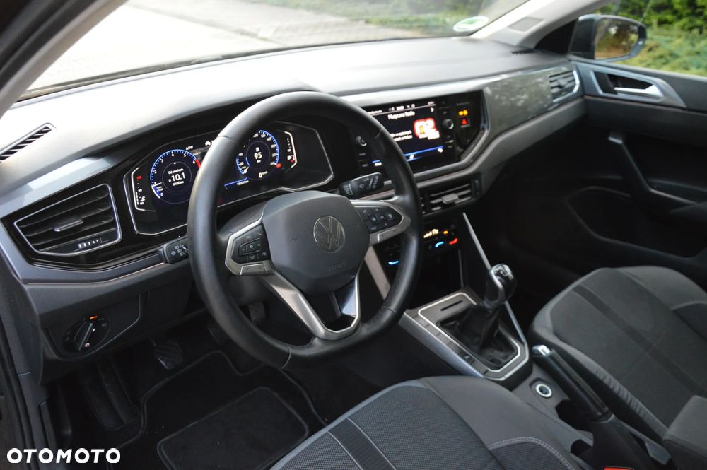 Volkswagen Polo 1.0 TSI Special Edition - 12