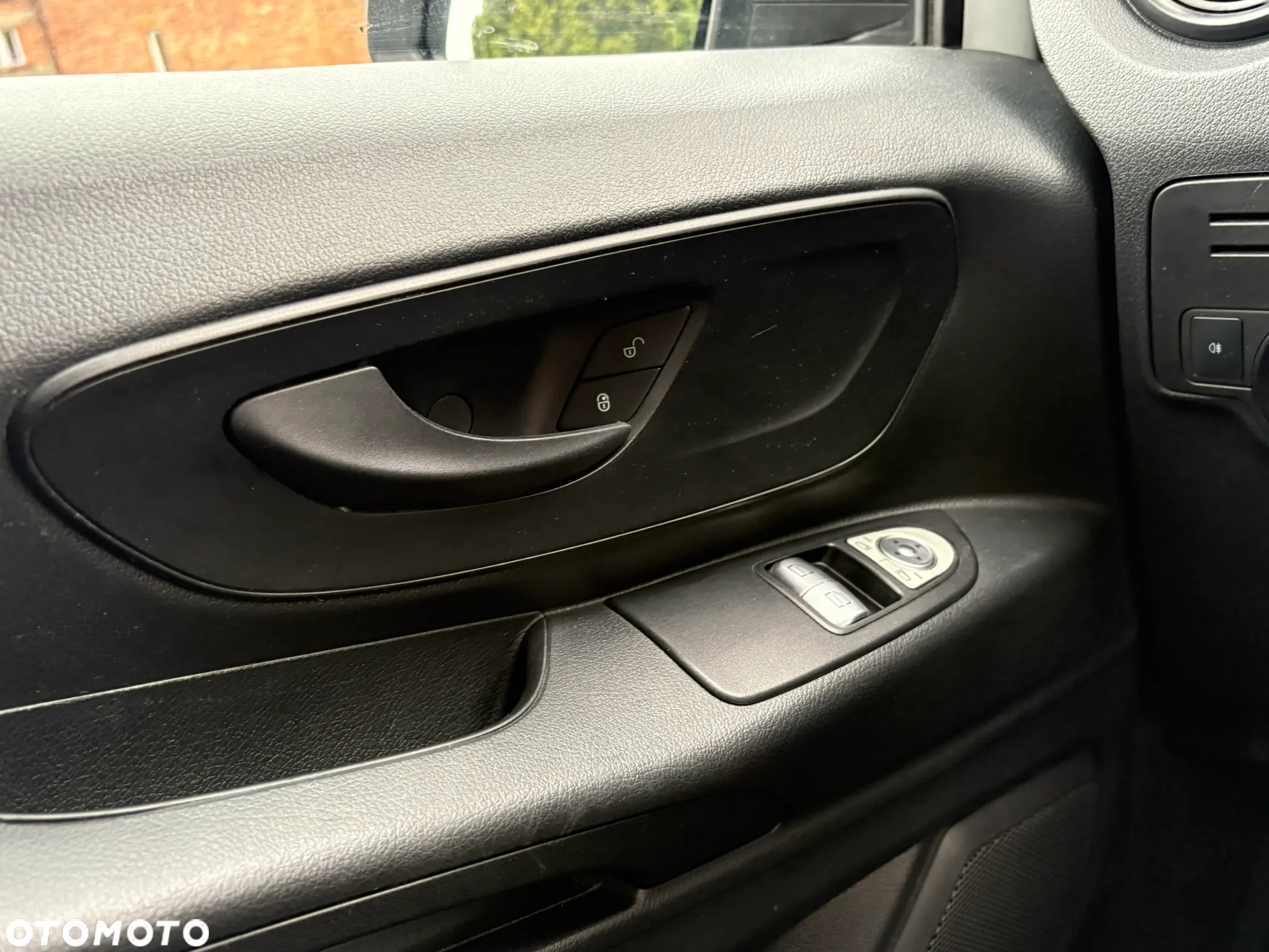 Mercedes-Benz Vito - 14