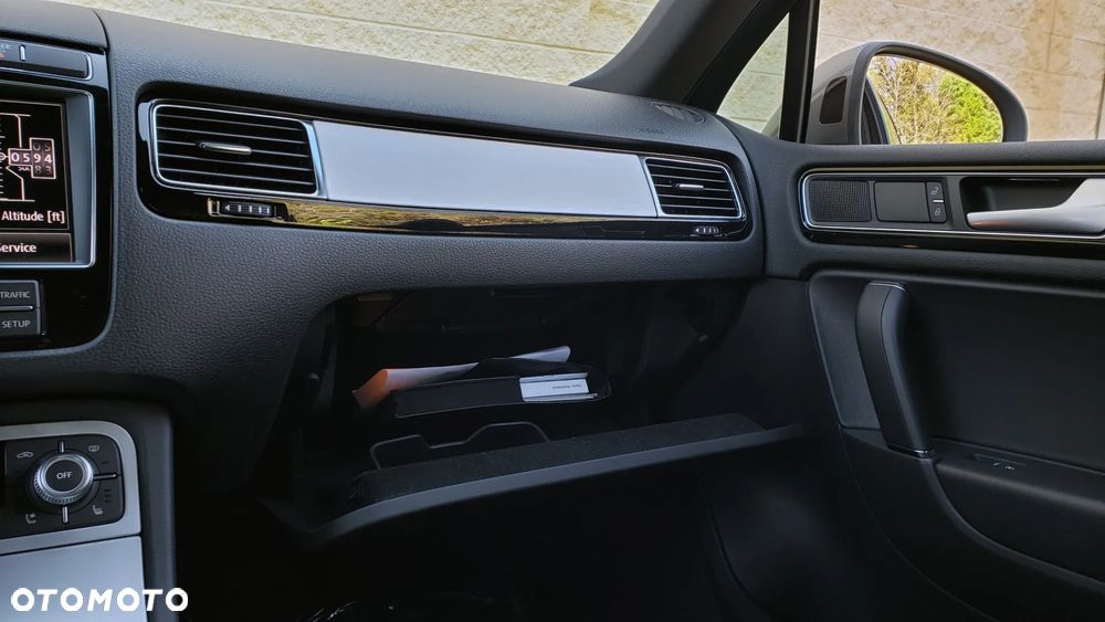 Volkswagen Touareg - 21