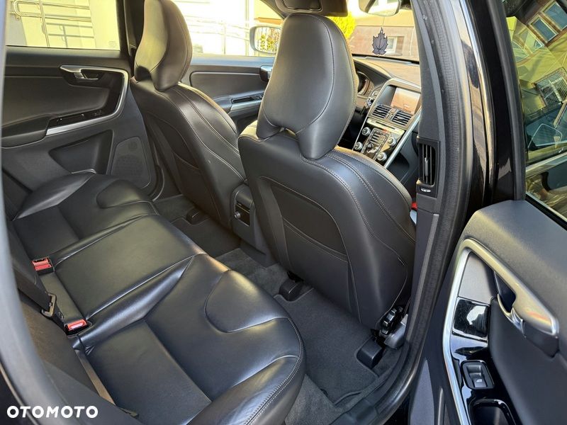 Volvo XC 60 D3 Summum - 14