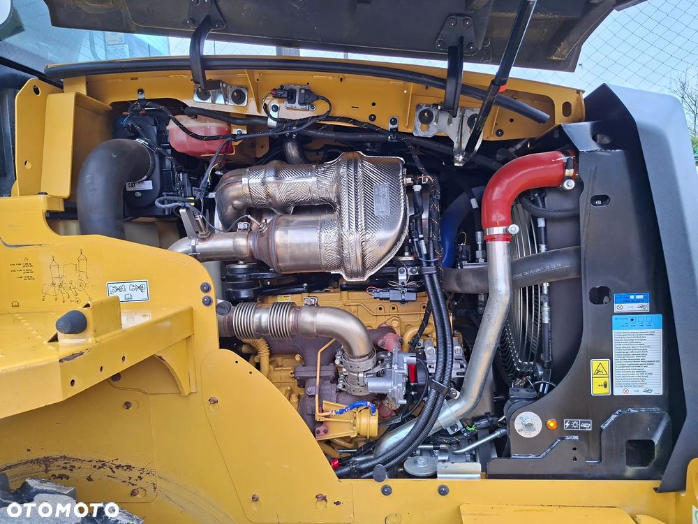 Caterpillar CAT 914 M - 26